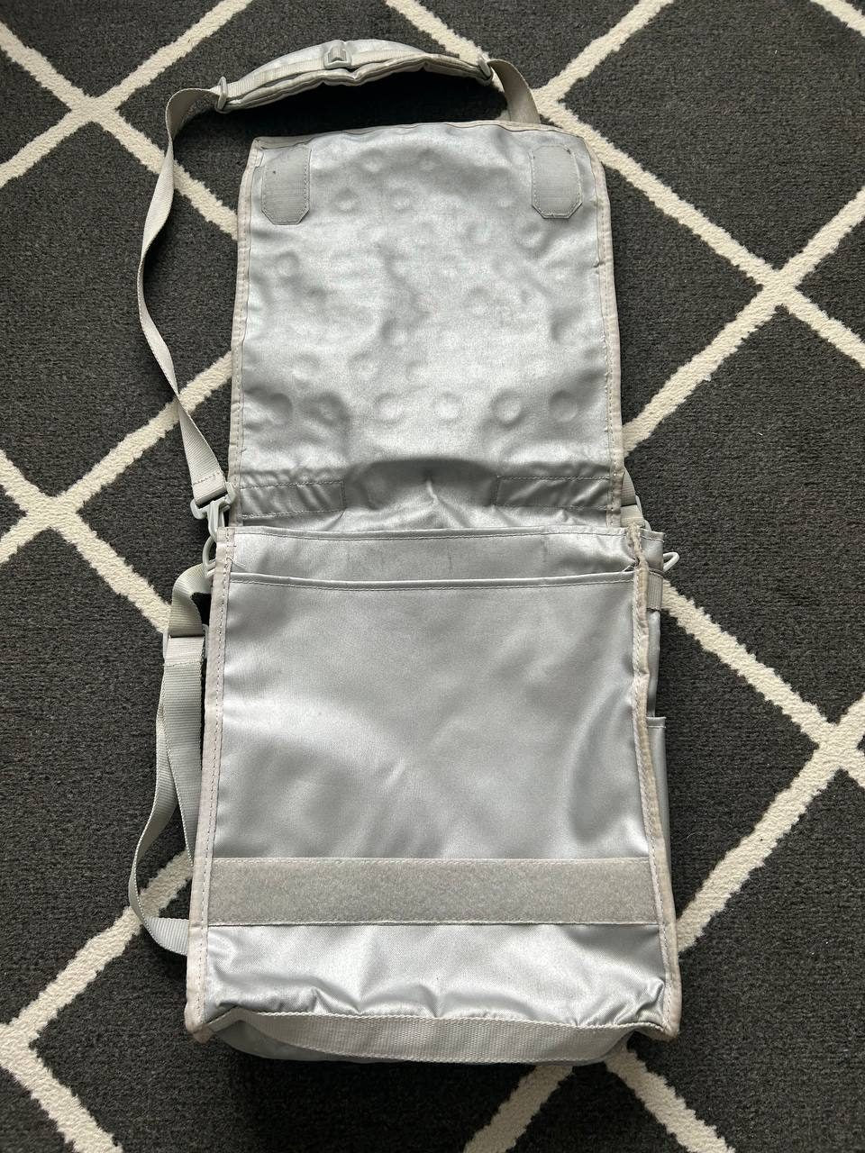 Gen 1 Craig Morrison Pink Messenger Bag