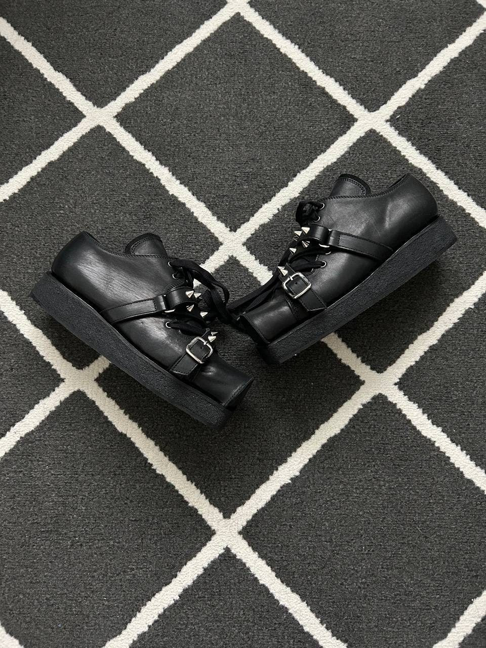 The Old Curiosity Shop Triple Spike Hog Toe Shoe