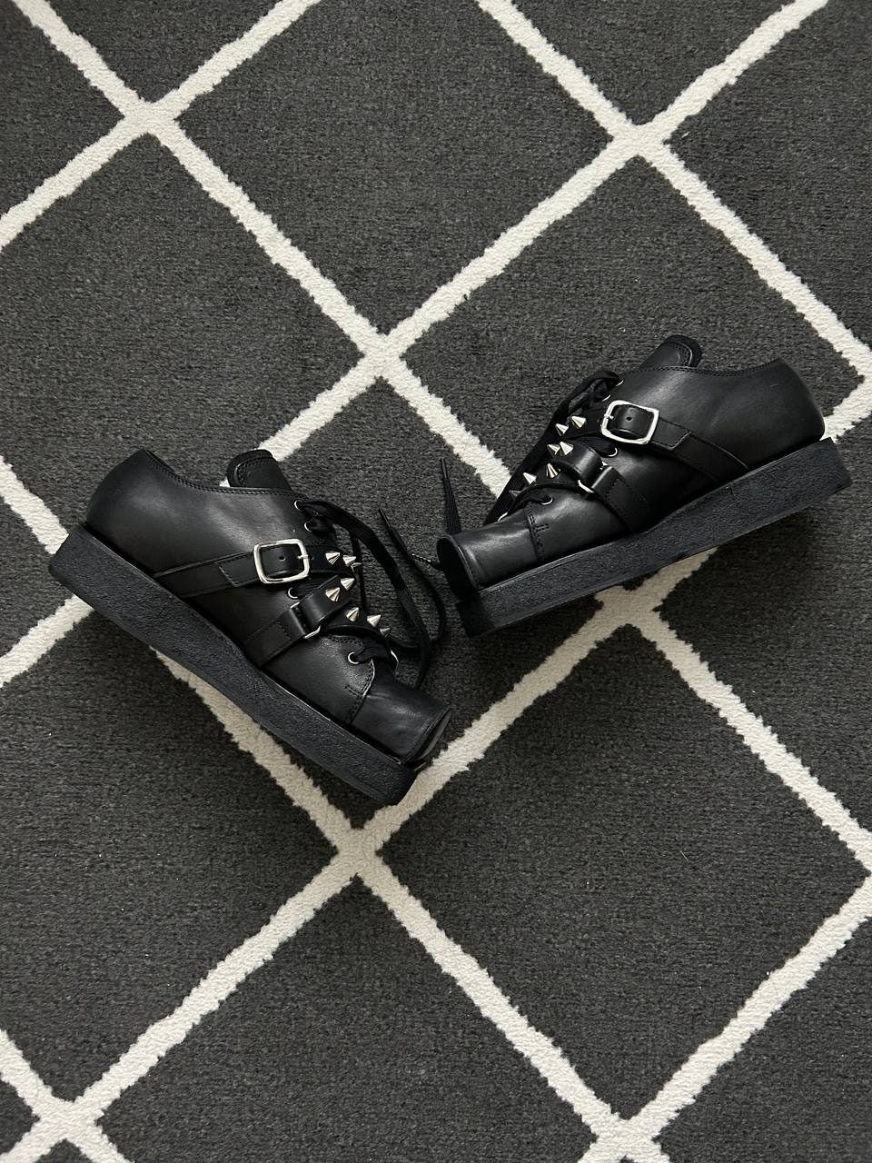 The Old Curiosity Shop Triple Spike Hog Toe Shoe