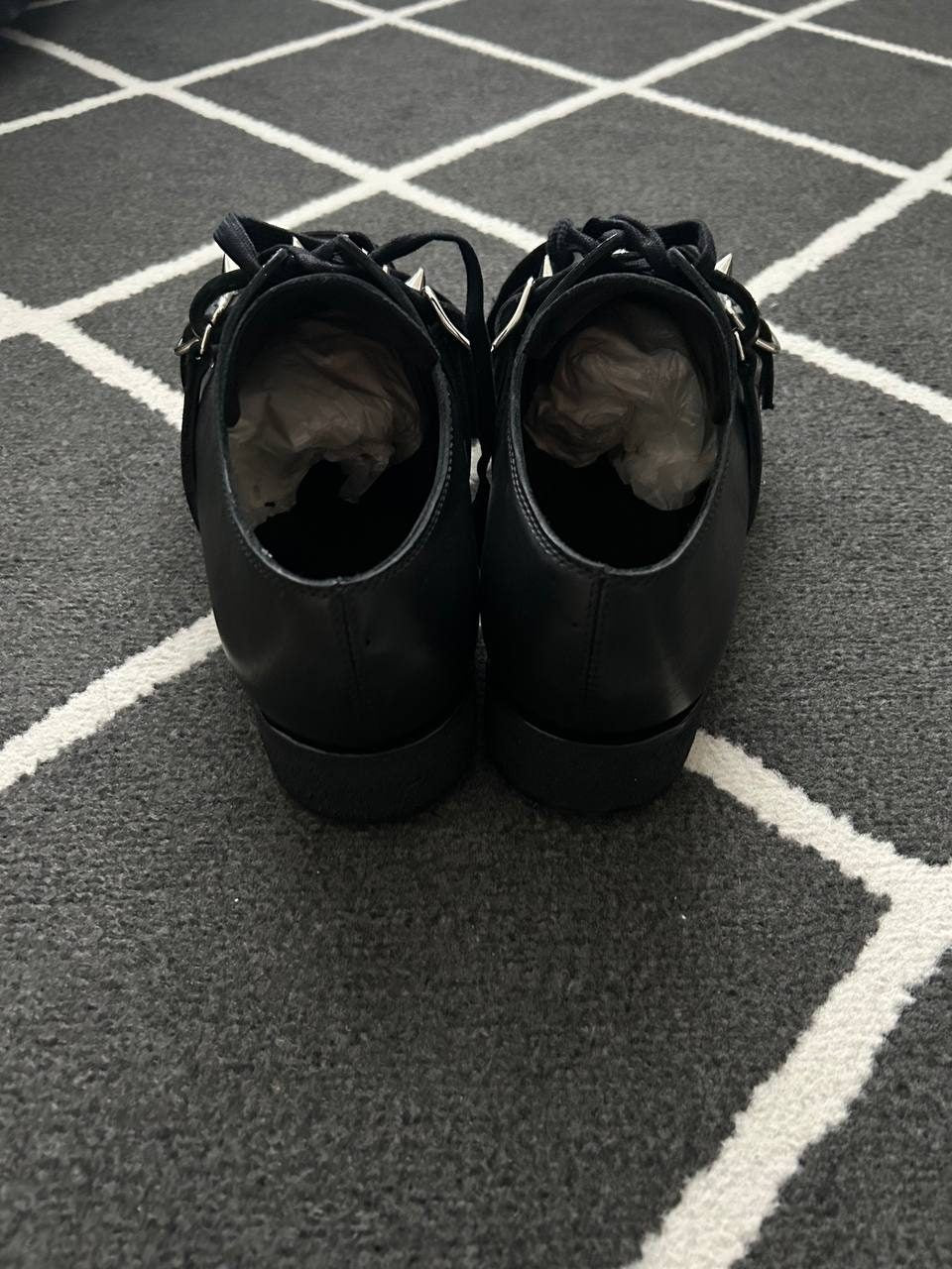 The Old Curiosity Shop Triple Spike Hog Toe Shoe